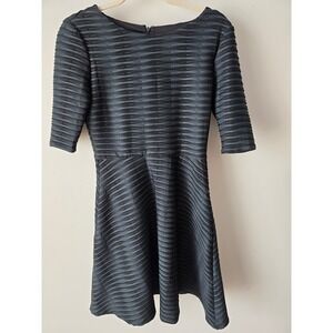 Donna‎ Morgan Dress Size 4 Fit & Flare Textured Knit Black Gray Career Party